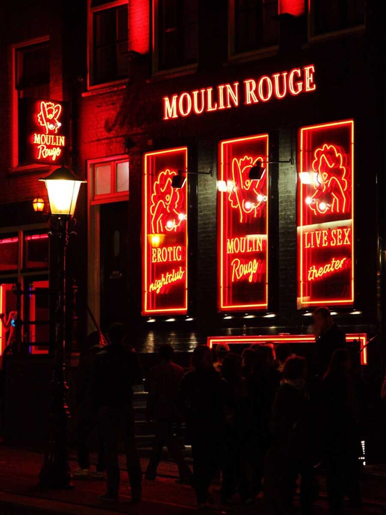 Moulin rouge quartier rouge à Amsterdam